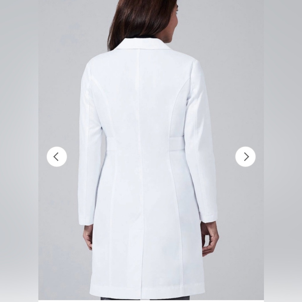 Women's M3 Estie Classic Fit 36 1/2" Lab Coat- Medelita